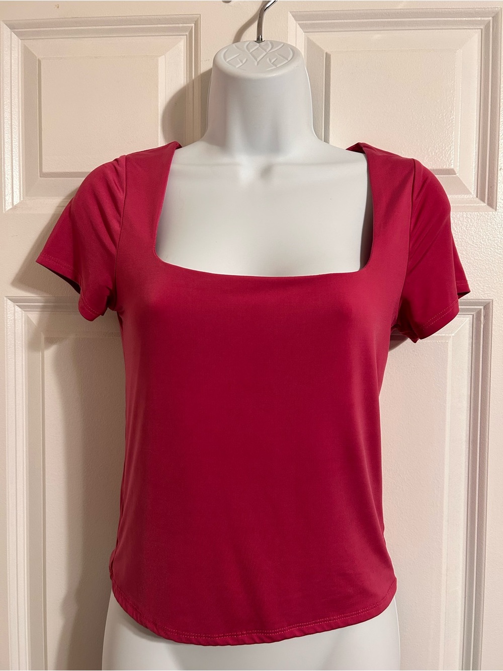 Women's Square Neck Short Sleeve Top - Raspberry